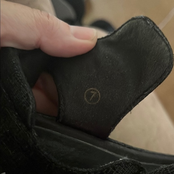 Stylish Black Sandals - Picture 10 of 10